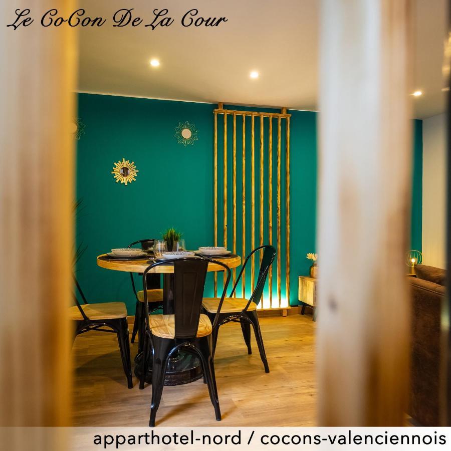 Le Cocon De La Cour Apartman Valenciennes Kültér fotó