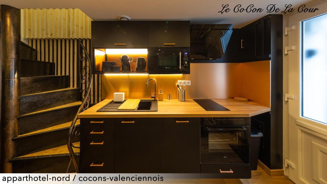 Le Cocon De La Cour Apartman Valenciennes Kültér fotó